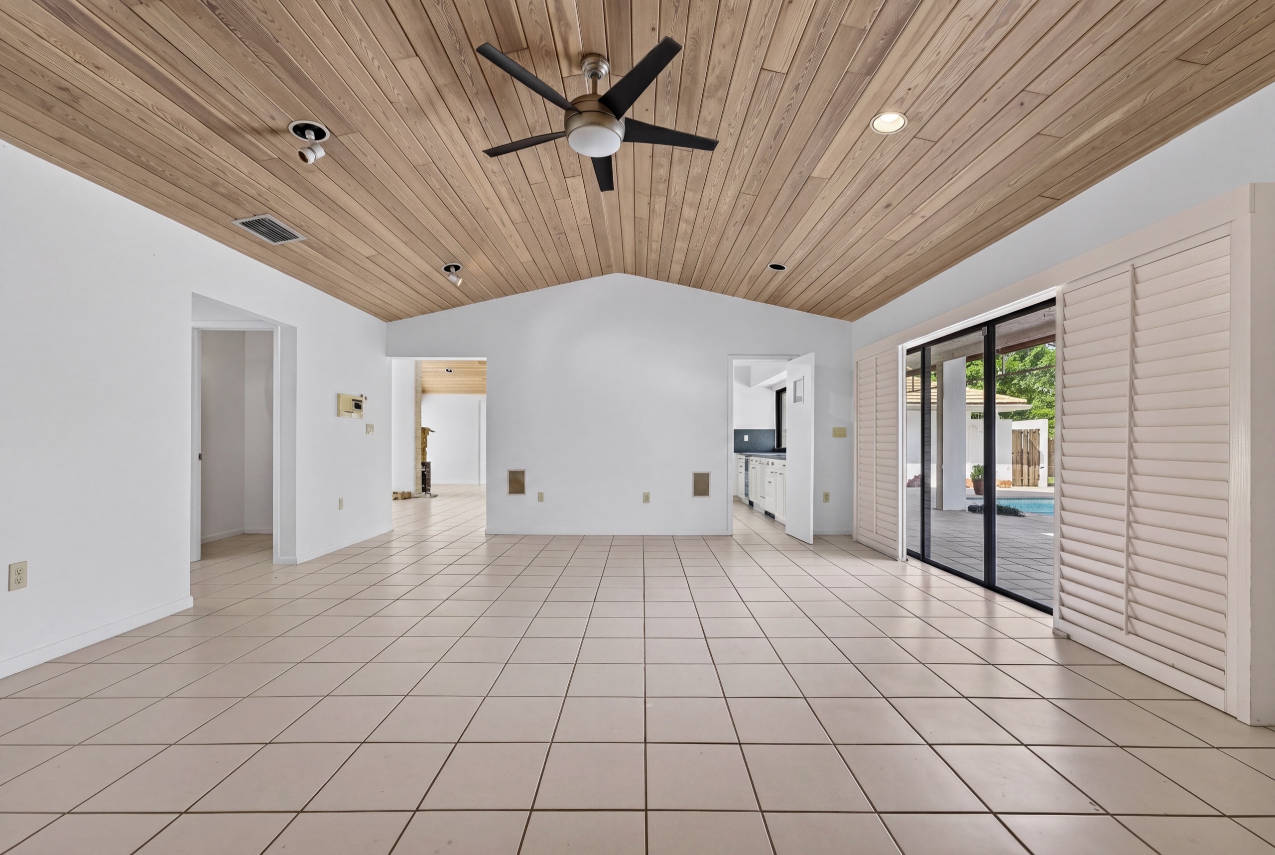 Empty Pinecrest living room before virtual staging